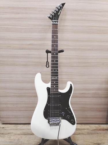 Fernandes fst ltd 15 - ltd,