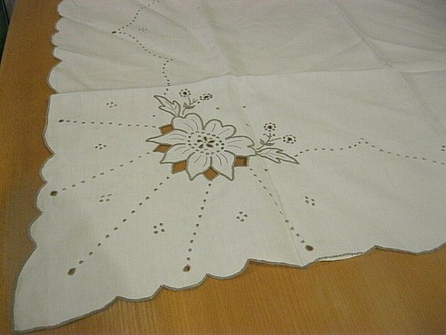Alte mitteldecke weiß - mitteldecke, taupe