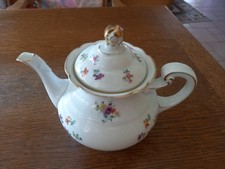 Hutschenreuther Teekanne, Maria Theresia, Mirabell  Schöne Blumenbemalung