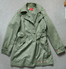 Personal Affairs Mantel, Parka