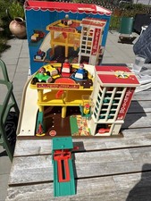 Vintage Fisher Price Parkhaus