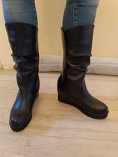 Stiefel mit innenliegendem