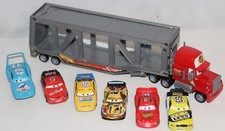 Disney Cars Mack Transporter mit 6 Rennwagen 1/55 Metall Mattel TOP