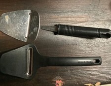 2 Käsehobel Käseschaber mit Edelstahlklinge Käsereibe IKEA "HJÄLPREDA u. No Name