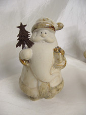 Weihnachtsmann mit Baum und Geschenke * aus Keramik