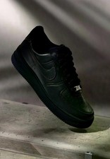 Nike Air Force 1 '07 Schwarz