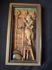 holzgeschnitztes Bild von Carl