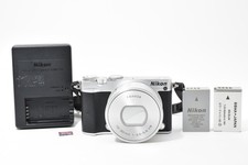 Nikon 1 J5 Kamera mit 10-30mm
