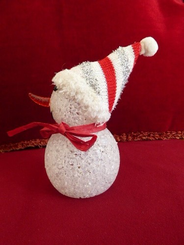 Kleiner schneemann beleuchtet - kleiner,
