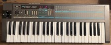 KORG Poly 800 Analog Synthesizer MIDI Anschauen Roland Moog RAR