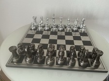 Schachspiel Aluminium Holz