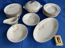 Antikes Kindergeschirr mit Tulpendekor u. zartem Goldrand 17-teilig zu verkaufen