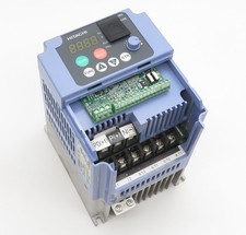 Hitachi Frequenzumrichter L200-011NFE2 Frequency Inverter 1,1kW 1,5HP 5A 2kVA