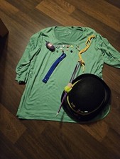 TShirt und Hut mit Handarbeitsdeko