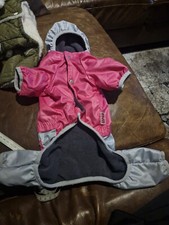 Hunde Overall ,gefüttert. 