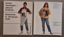 2 Schulbücher: besser