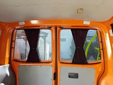 Maß Gardinen für VW T4 T5 T6 TRANSPORTER CARAVELLE Nur für Flügeltüren Schwarz
