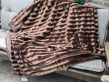 Bettüberwurf Tagesdecke der extra Klasse /  in Felloptik / von Alfredo Pauly ,