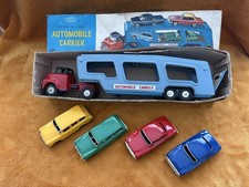 AUTOTRANSPORTER MIT AUTO‘S -