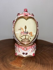 Spieluhr mit Pferd, Musik und