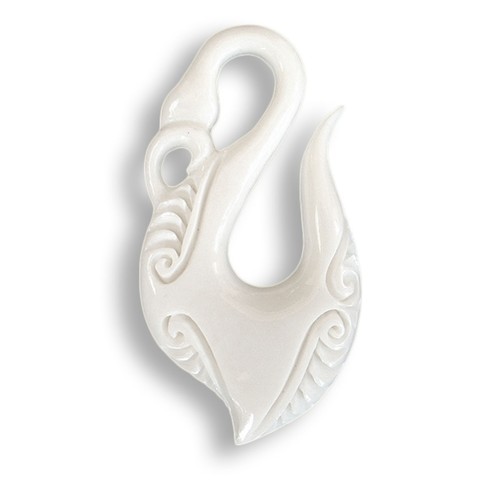 Aufwendig gearbeiteter amulett - aufwendig,