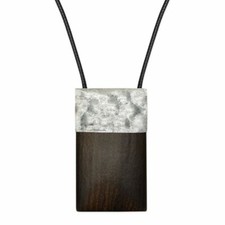 Halskette mit eckigen