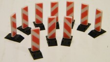 20 Stück Leitbaken/ Warnbaken H0, fertig montiert, komplett mit Fußplatte