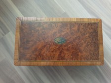 Antike Schatulle mit Spieluhr