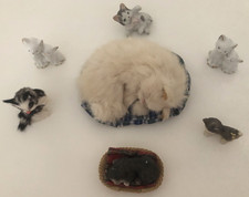 Für Katzenliebhaber - 7 Katzen - Porzellan, Fell etc.