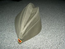 BUNDESWEHR SCHIFFCHEN HEER/ LUFTWAFFE/ MARINE (OLIV),(UNBENUTZT), (GRÖSSE 59) -