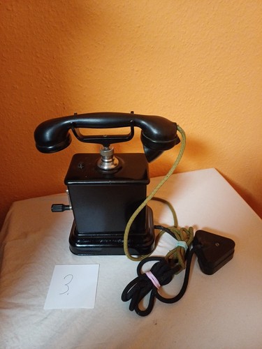 Altes telefon mit - altes, kurbel