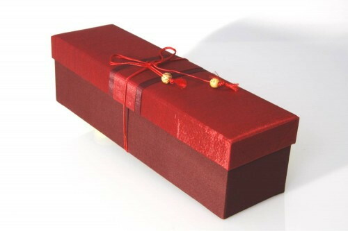 Geschenkbox aus rohseide - geschenkbox,