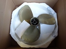 Volvo Penta Propellersatz N 4 / 21808224 /leicht  beschädigt / Duo Prop  ( P 6 )