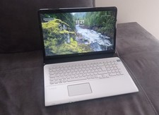 Sony VAIO 17.3"    ** Windows