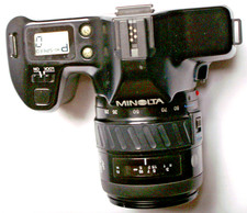 SLR Kamera Minolta Dynax 3000i + Zoom Objektiv 28-80 mm, Fotokamera schwarz