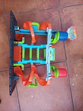 Hot wheels mega tower - hot, carwash