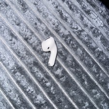 AirPod Pro A2083 Rechts Defekt