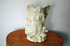 Engel Kerzenhalter Bisquit Porzellan mit Glas Taube Partylite