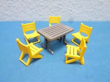 Grauer Tisch mit 5x Stuhl zu