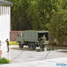 Busch Robur mit NVA Soldat