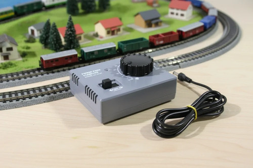 Modelleisenbahnregler trafo - &,