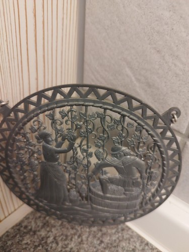 Zinnrelief