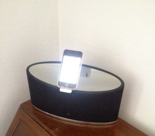 Bowers  Wilkins Zeppelin Mini.