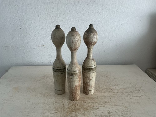 Alte holzkegel kegel shabby - holzkegel,
