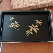 Lack Tablett mit goldenen