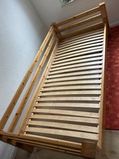 Bett 90x200 Holz mit Rausfallschutz – gebraucht
