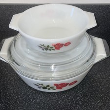 Zwei Vintage JAJ Pyrex June