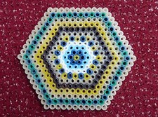 Perlenuntersetzer Untersetzer Walzperlen Kunststoff Flechtkunst retro DDR