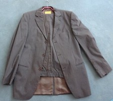 Anzug Braun mit Nadelstreifen