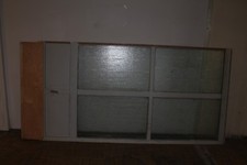 altes Fenster mit Rahmen Holz